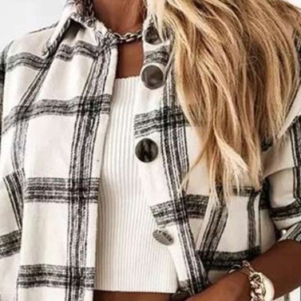 RESTOCKED 🖤 BLACK AND WHITE FLANNEL PLAID - Picture 3 of 3